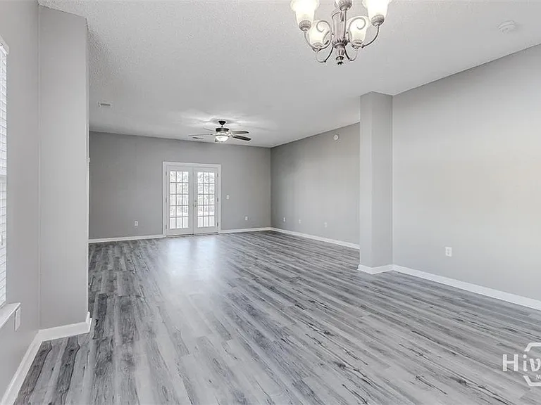 105 Archwood Dr — Photo 10