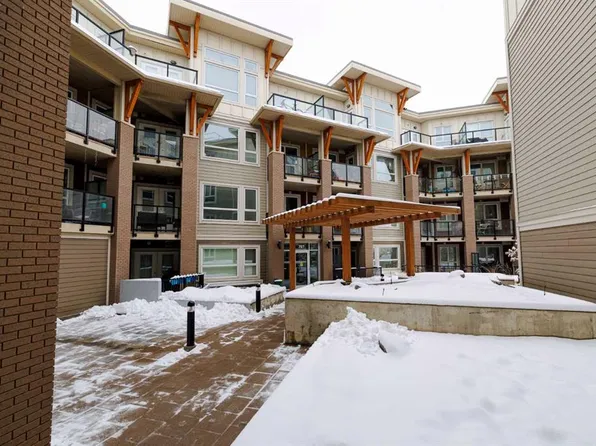 707 N 4th St NE #320, Calgary, AB T2E 3S7