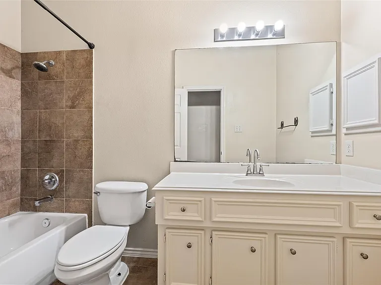 2822 Lakecrest Forest Dr — Photo 14