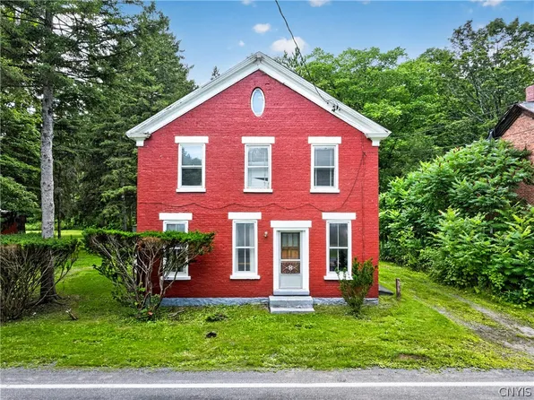 5579 Valley Rd, Whitesboro, NY 13492