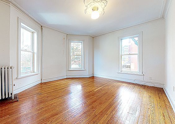 2nd image of 632 Throop Ave #2AZ