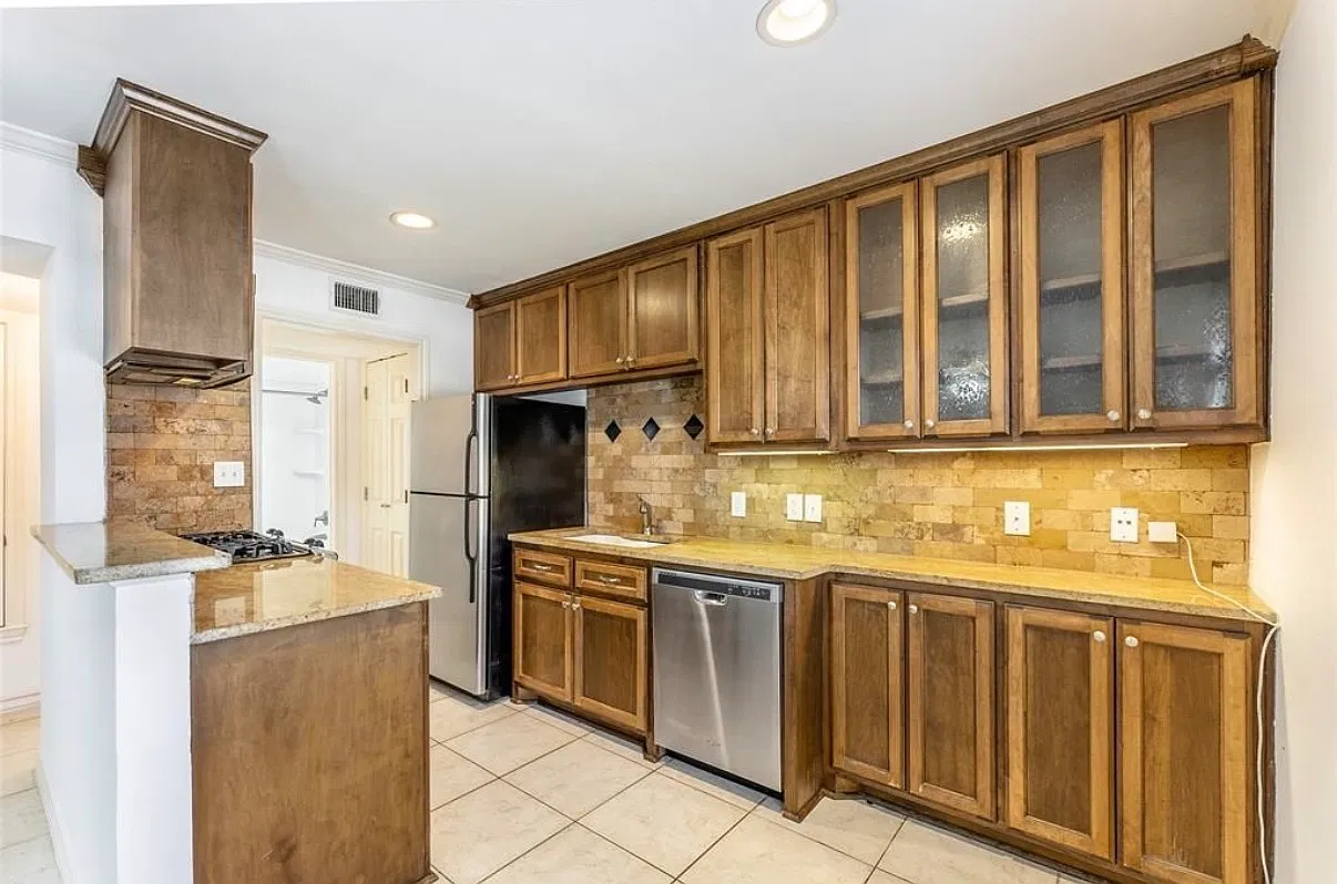 1 bed, 500 sqft, $1,300 — Photo 1