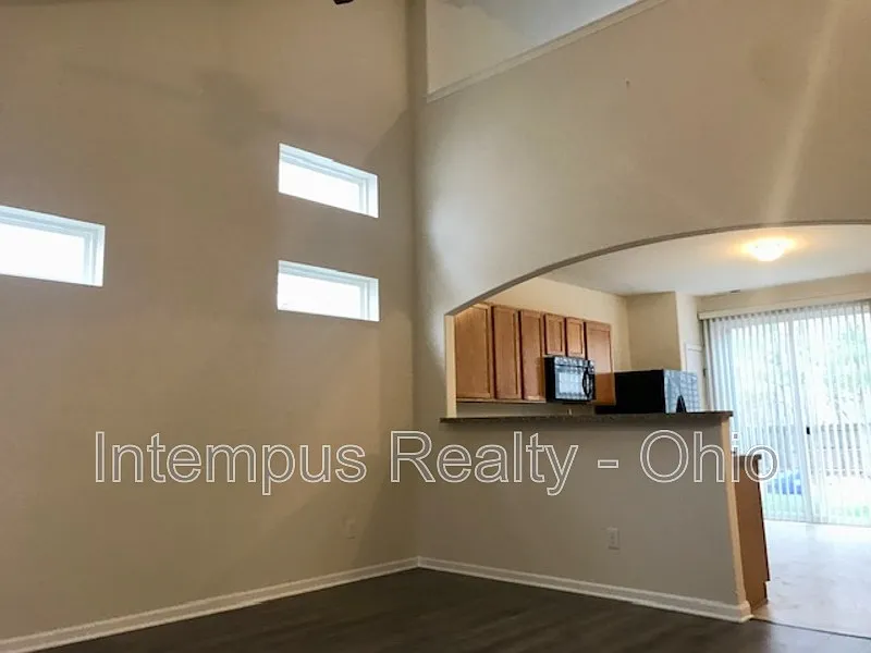 Bridgeview — Photo 4