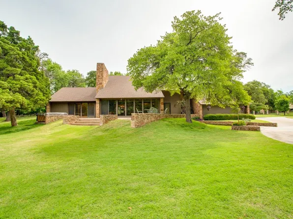 3402 Dana Dr, Enid, OK 73703