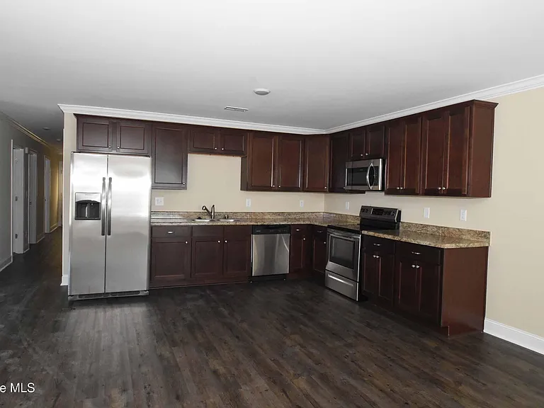 2236 Brookville Dr #A — Photo 25
