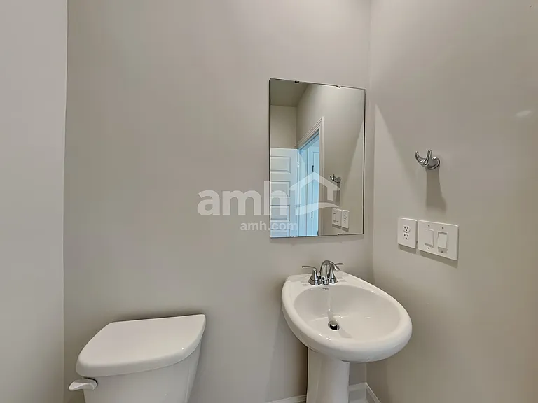 303 Granby Trl — Photo 7