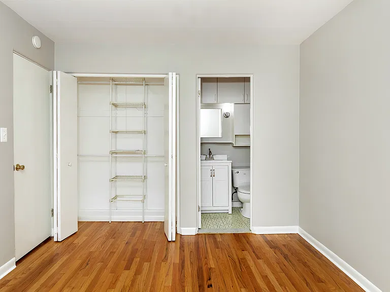 347 N Eton St #18 — Photo 14