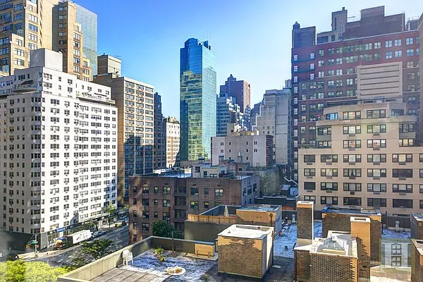 Rented by Halstead Real Estate | media 6