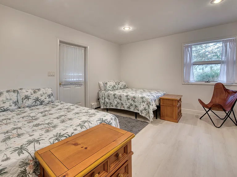 70 Gilbert Rd — Photo 12