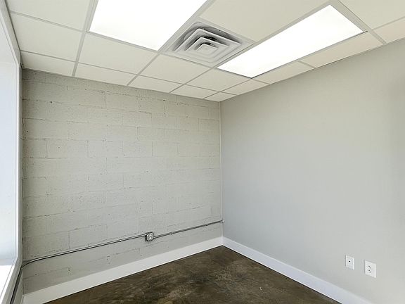 4th image of 204 5th Ave E #102-103