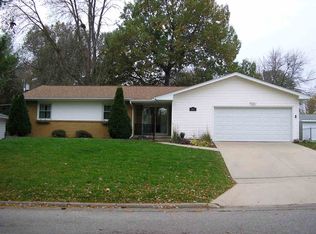 542 Alpine Dr, Waterloo, IA 50702