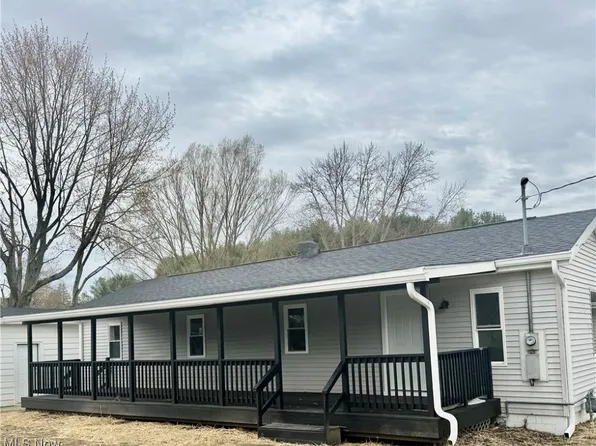 242 28th St SW, Barberton, OH 44203