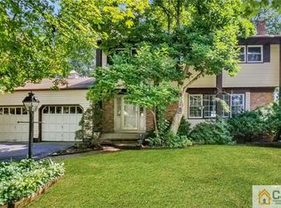 94 Hazelwood Ave, Metuchen, NJ
