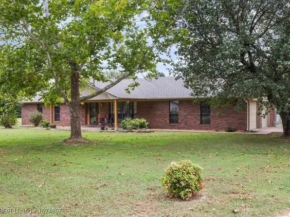 407 W 5th St, Hartford, AR 72938