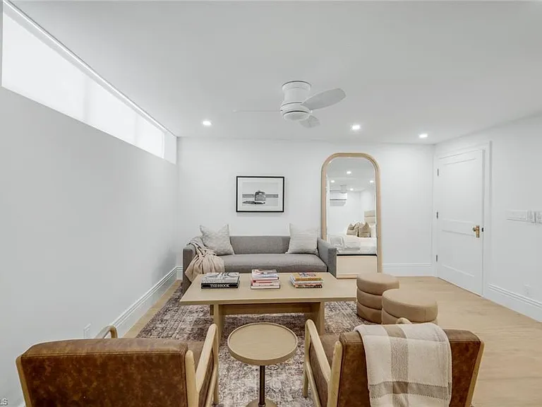 4041 Gulf Shore Blvd N #109 — Photo 13