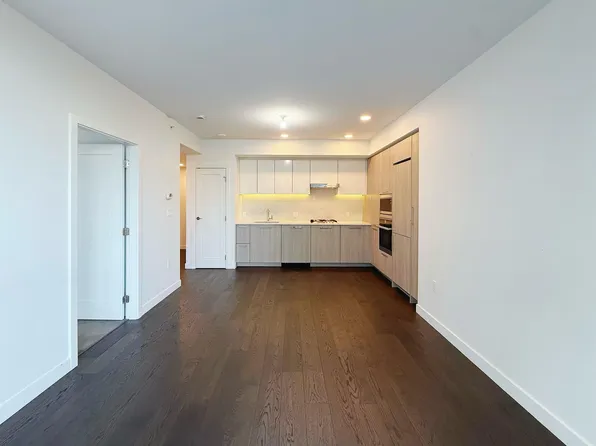 3200 Corvette Way #609, Richmond, BC V6X 4K3