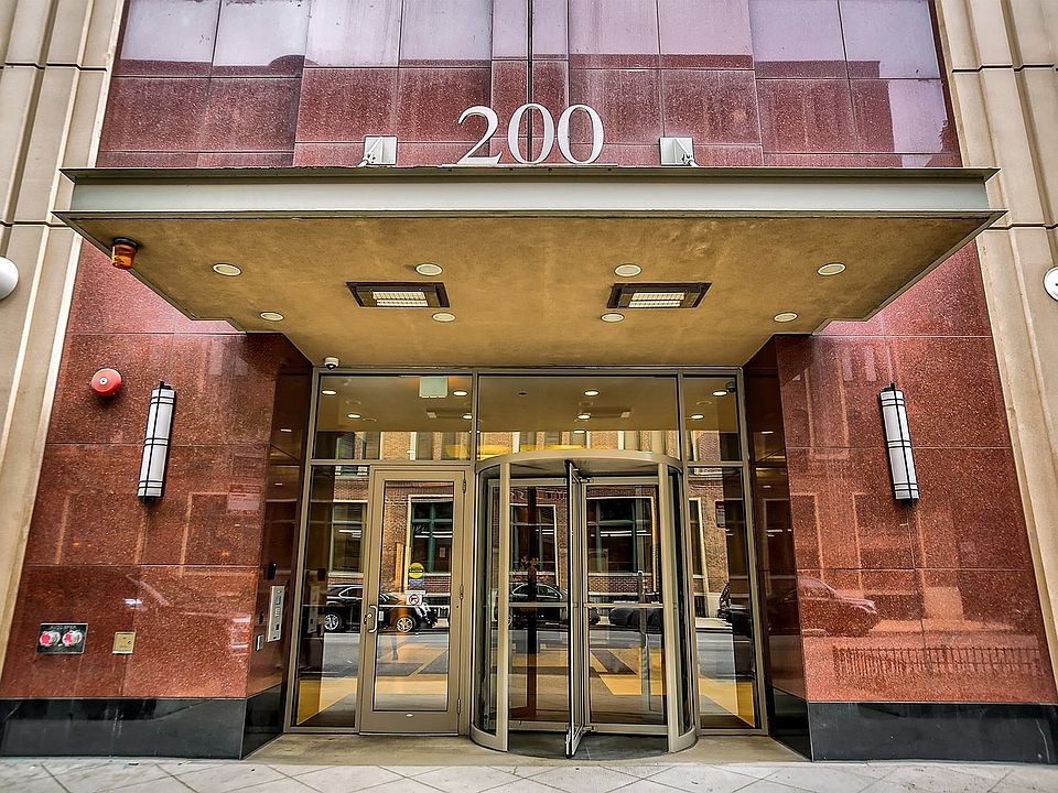 1st image of 200 N Jefferson St APT 2401