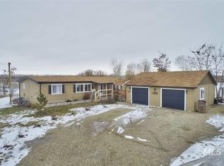 1050 Petersburg Ave, Emmett, ID 83617