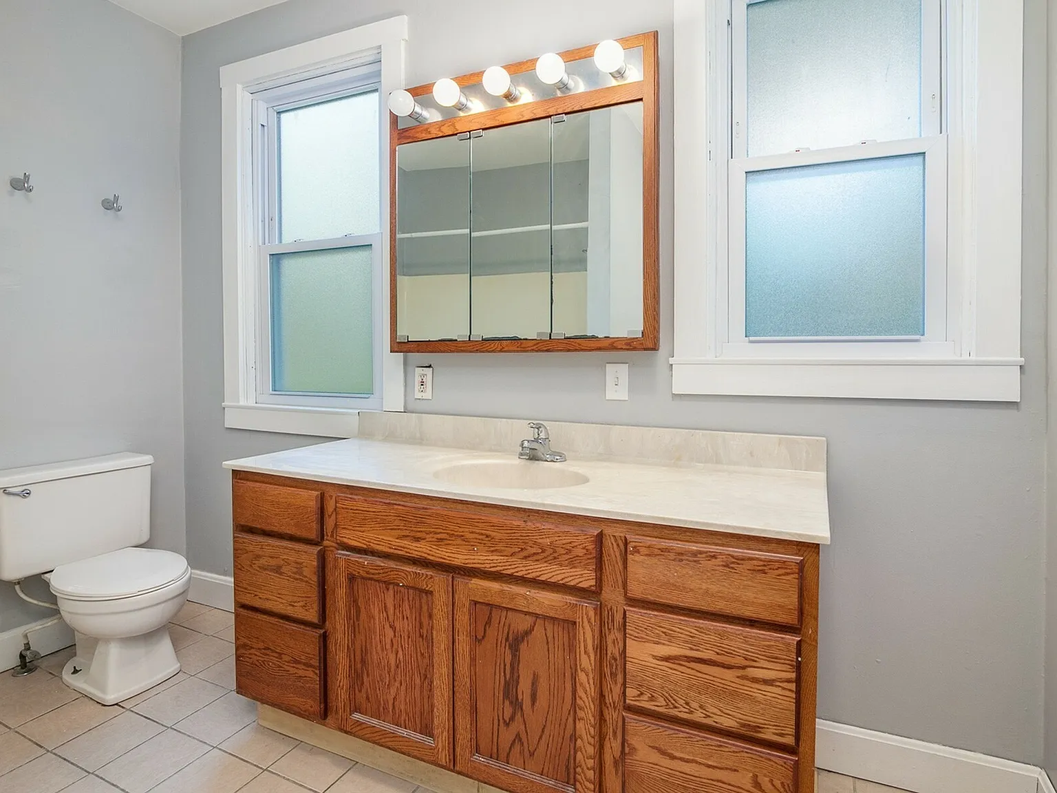 2528 Ravine St — Photo 2