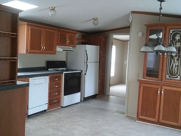 3rd image of 1137 Nottingham Dr