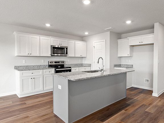 3rd image of 212 Magnolia Farms Dr