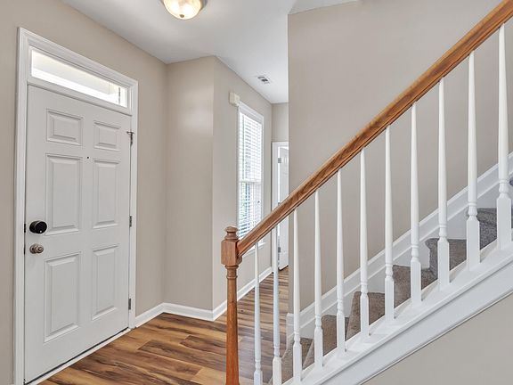 3rd image of 124 Haywood Ln
