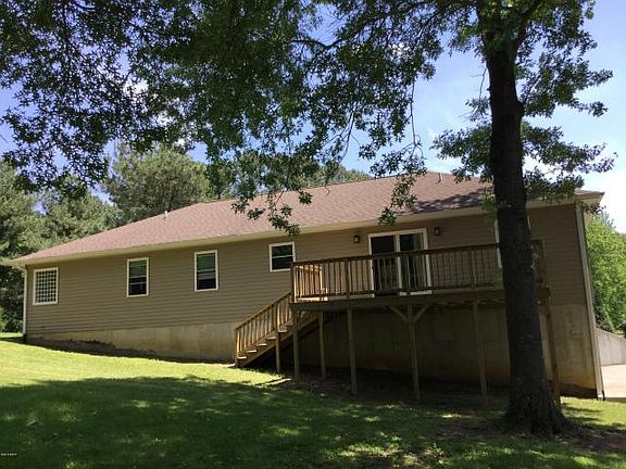 3rd image of 108 1/2 Roberts Dr