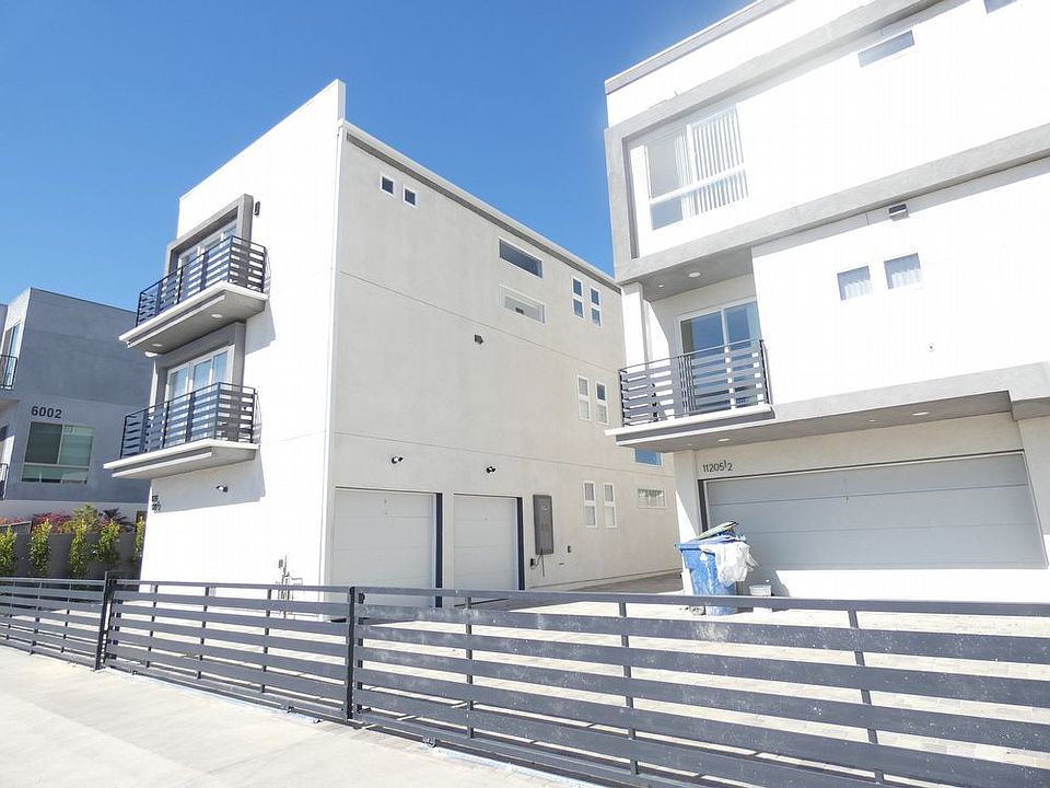 1st image of 11211.5 Oxnard St