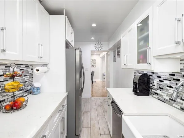 3304 Junction Blvd #1W, Jackson Heights, NY 11372