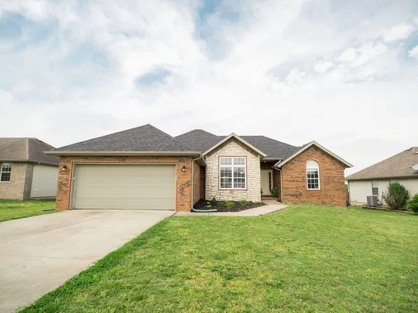 5711 S Robert E Lee Street, Battlefield, MO 65619
