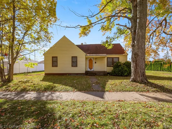 24541 Hass St, Dearborn Heights, MI 48127