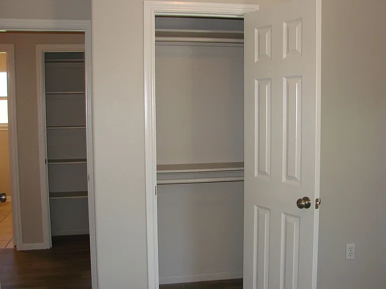 815 Cravens St #B — Photo 65