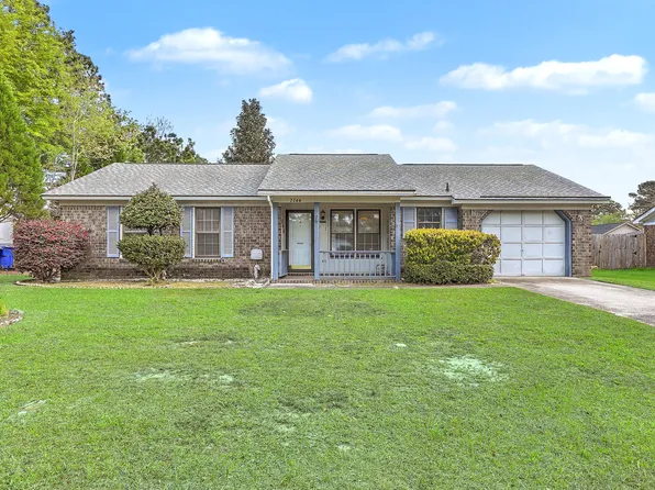 7744 Rosin Dr, North Charleston, SC 29418