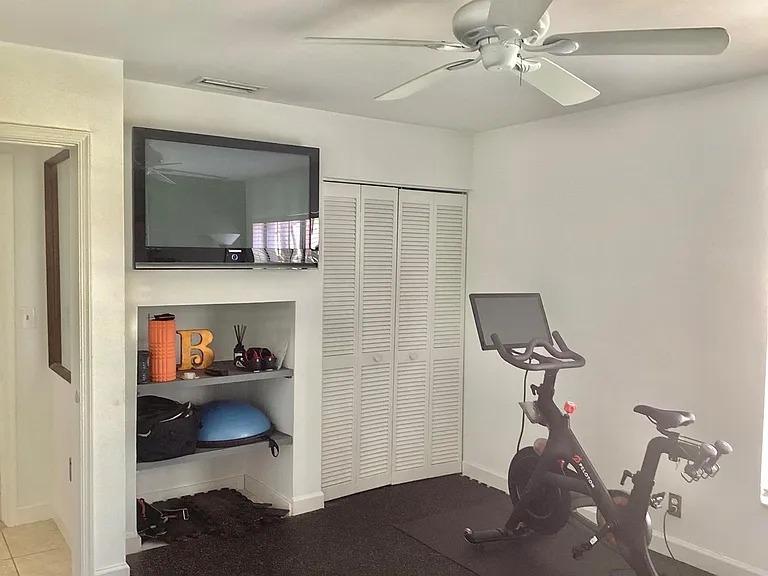 10496 Augusta Ct — Photo 29