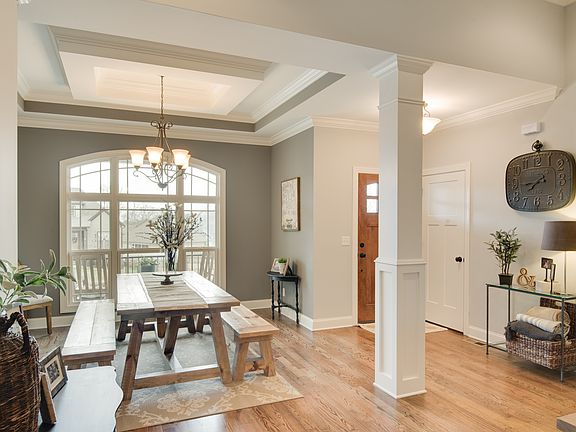 5th image of 224 Running Oak Dr