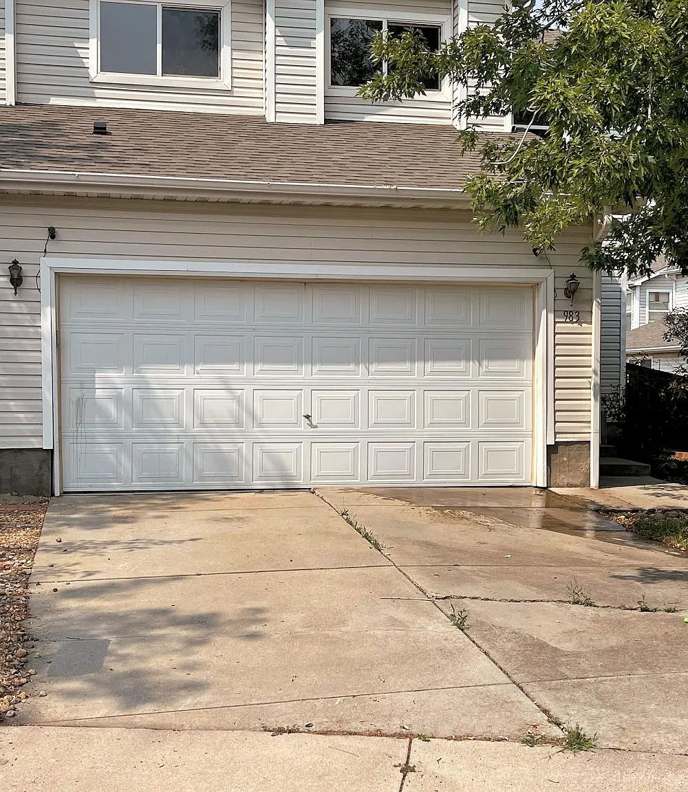 983 Canary Ct — Photo 1
