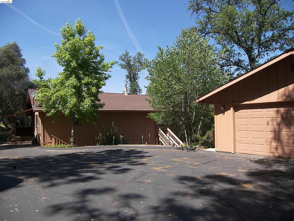 1st image of 21076 Hillcroft Dr
