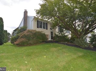 1026 Hickory Ln, Reading, PA 19606