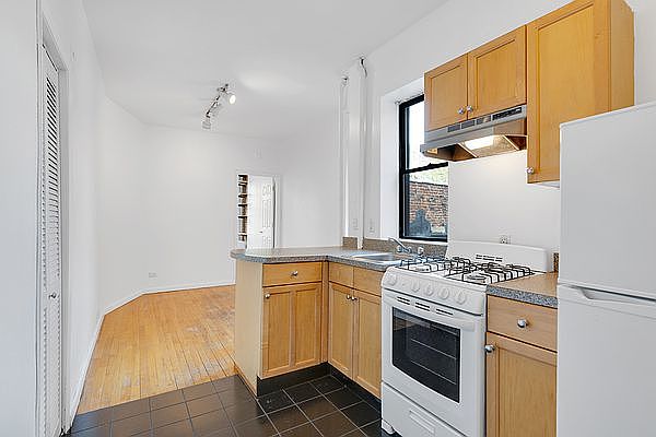 1st image of 408 W 48th St APT 5RW