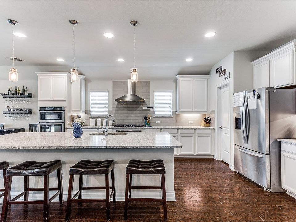 1st image of 2303 Whitney Ln