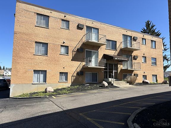 3rd image of 6273 Cheviot Rd
