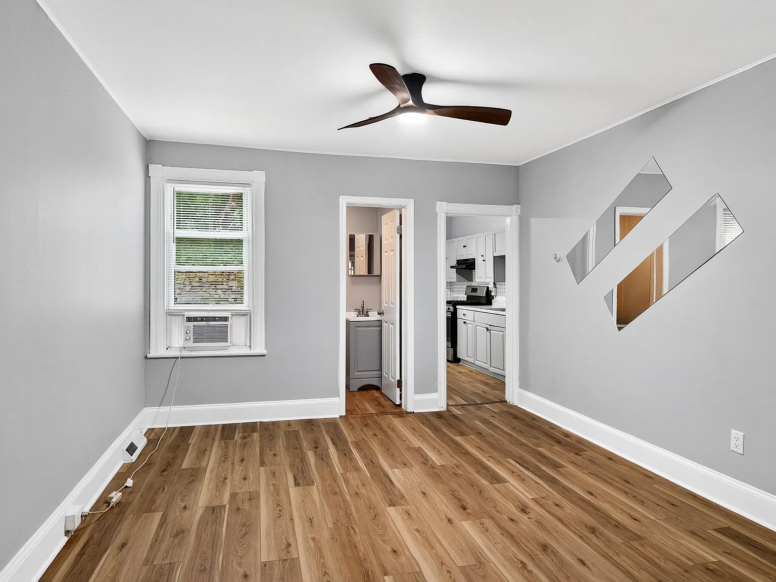 3 bed, 1192 sqft, $1,800 — Photo 4
