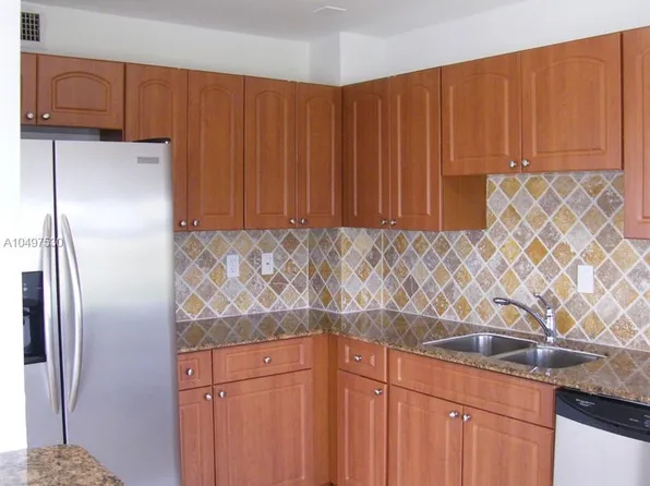 780 NE 69th St APT 1703, Miami, FL 33138