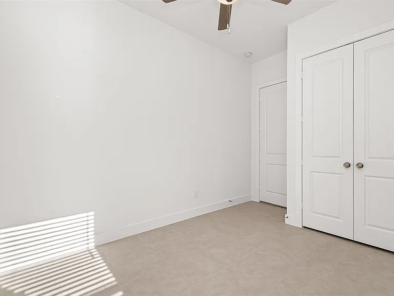 4916 Northern Woods Dr — Photo 24