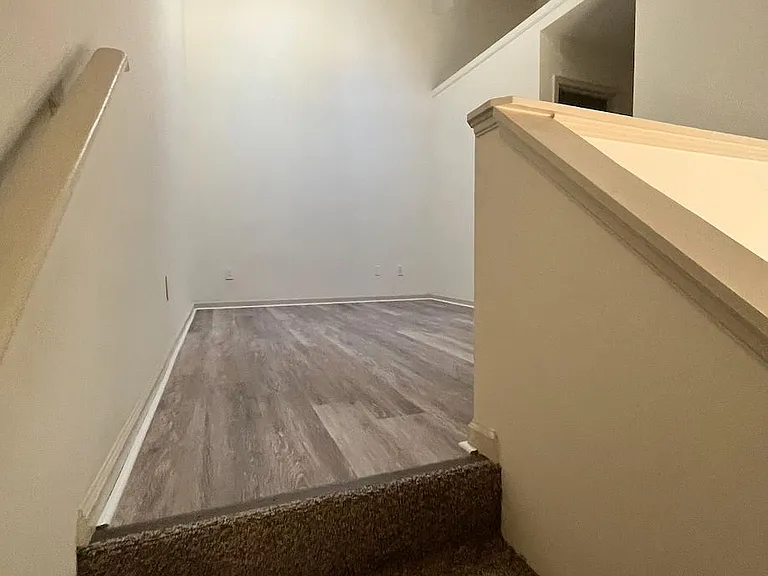 149 Lullwater Dr — Photo 5