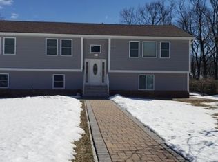 2 Hastings Rd, Morris Plains, NJ 07950