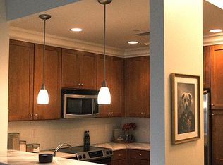 601 Main St APT 221, Columbia, SC 29201