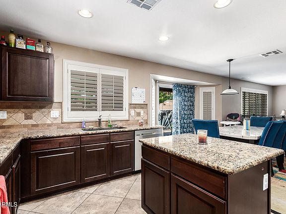 4th image of 1398 E Mayfield Dr
