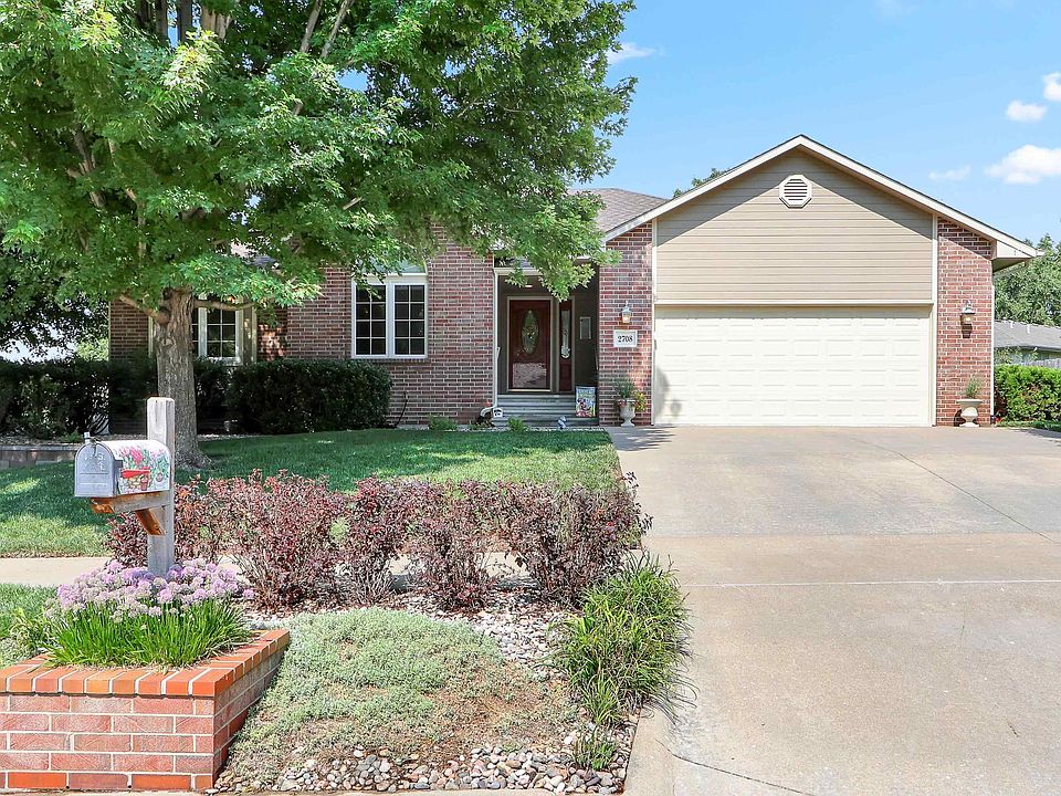 1st image of 2708 Saint Christopher Cir