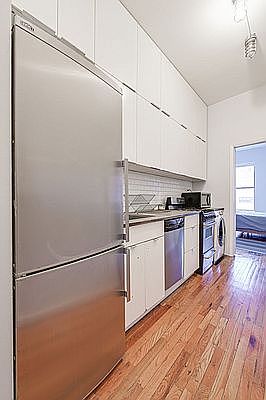 2nd image of 714 11th Ave APT 5S